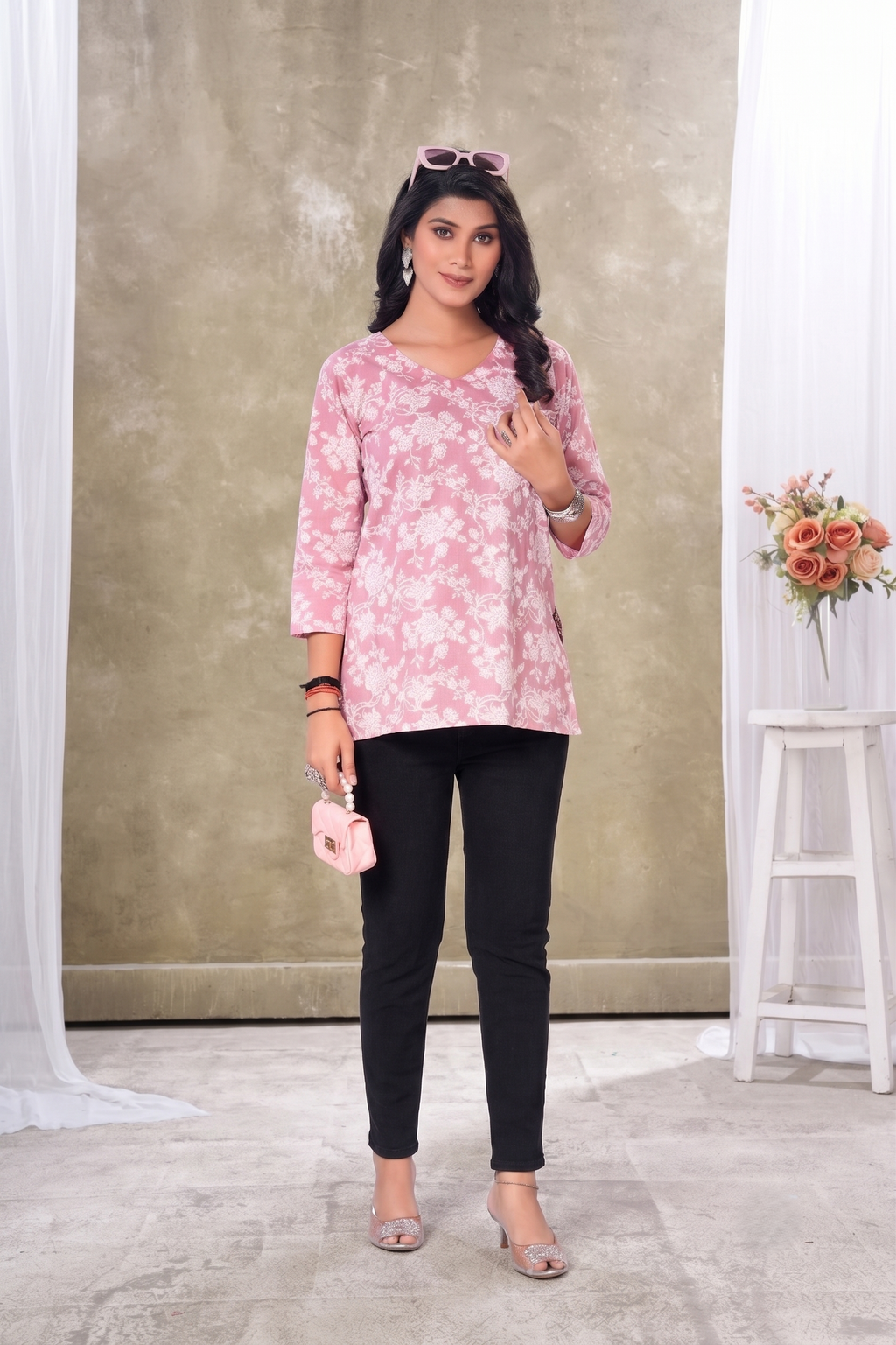 Saanvi Printed Short Kurti