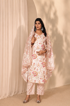 Ira Kurti, Pant & Dupatta
