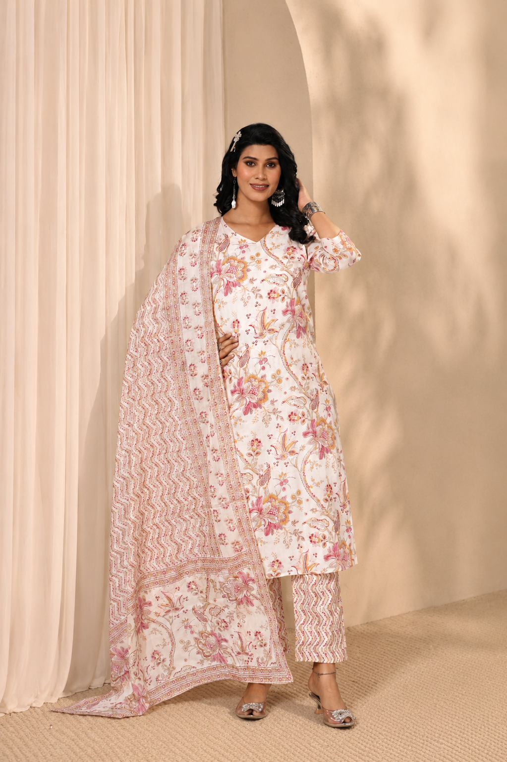 Ira Kurti, Pant & Dupatta